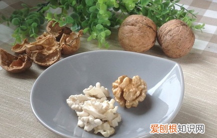 新鲜核桃仁去皮的吃多了有坏处吗 鲜核桃仁的皮怎么快速去掉