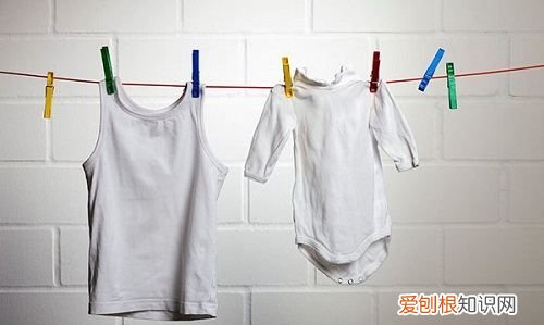 白色的衣服怎么洗，白色衣服用什么洗可以洗白神器