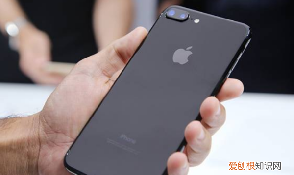 苹果充不进电怎么回事，苹果手机充不进电是怎么回事