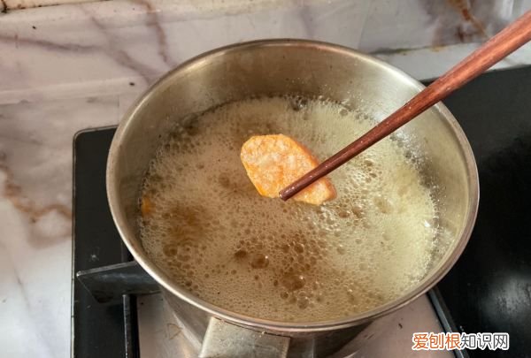 拔丝地瓜的做法家常，拔丝地瓜的制作方法及步骤图示