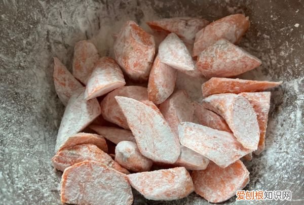 拔丝地瓜的做法家常，拔丝地瓜的制作方法及步骤图示