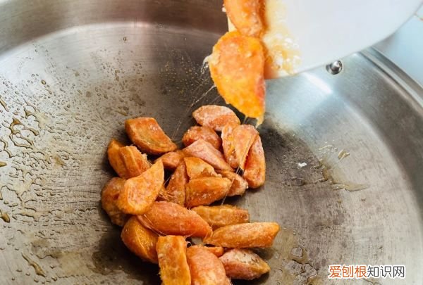 拔丝地瓜的做法家常，拔丝地瓜的制作方法及步骤图示