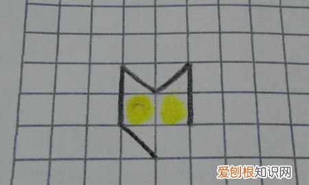 怎么画猫咪,方格纸上怎么画小猫