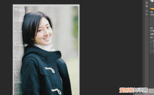 PS矩形咋地才可以变圆角，ps怎么把正方形的图片修成圆角