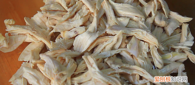 鸡肉用料酒焯水的正确方法,鸡肉焯水用放什么佐料吗