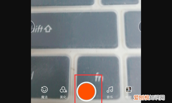 新版快手怎么保存，快手这么保存自己的作品