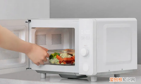 玻璃碗能放微波炉里面加热,玻璃碗可以放进微波炉加热吗