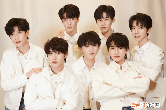 tnt给贺峻霖张真源补过生日,在tnt重逢前贺峻霖跟张真源去哪了