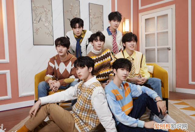 tnt给贺峻霖张真源补过生日,在tnt重逢前贺峻霖跟张真源去哪了