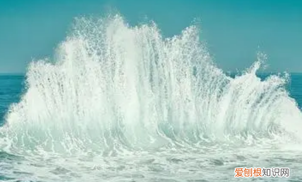 波澜壮阔形容什么
