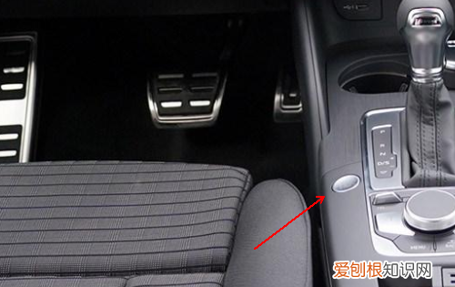 自动挡的车怎么开