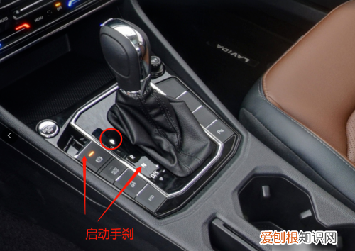 自动挡的车怎么开