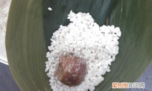 包粽子的糯米需要泡