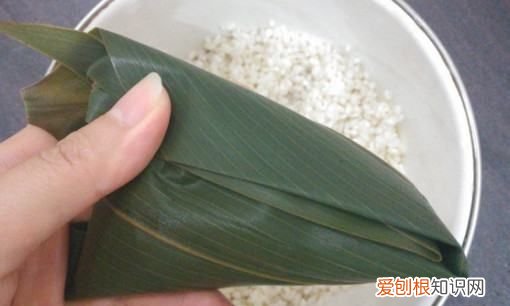 包粽子的糯米需要泡