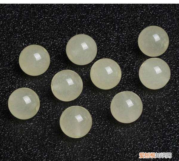 怎么鉴别黄玉髓手串,天然的黄玉髓是什么颜色