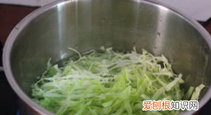 包菜怎么做好吃凉拌，凉拌紫包心菜的做法