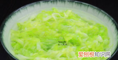 包菜怎么做好吃凉拌，凉拌紫包心菜的做法