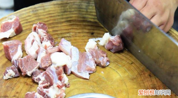 西红柿炖牛肉如何做好吃，西红柿炖牛肉怎么做好吃视频