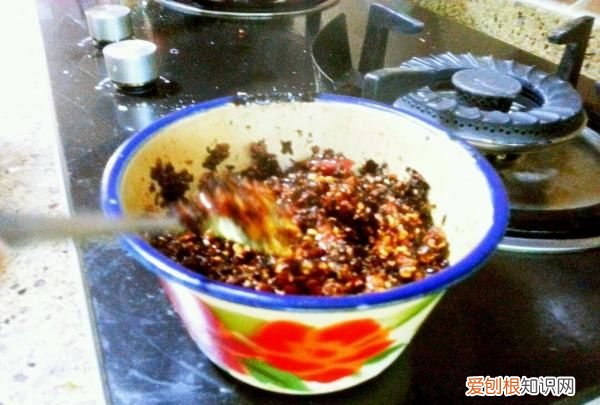 正宗重庆“油辣子”的做法，油辣子海椒怎么做放什么配料
