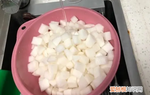 酸萝卜怎么泡又脆又甜视频,泡萝卜怎么做才好吃而且脆酸甜