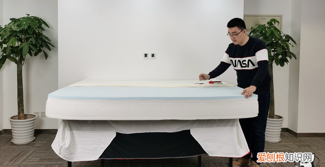 乳胶床垫和记忆棉床垫哪个更舒服