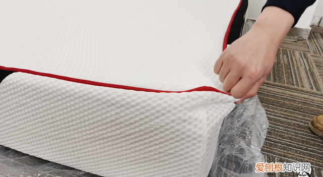 乳胶床垫和记忆棉床垫哪个更舒服
