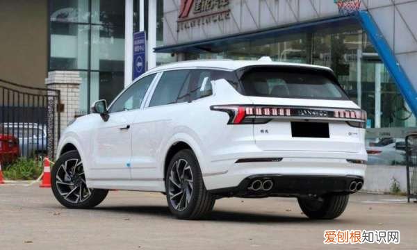 添越和卡宴一个平台，与豪华车同平台的车型