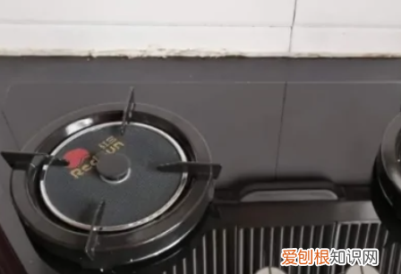 燃气红色火苗是怎么回事，燃气没欠费但是没燃气是怎么回事