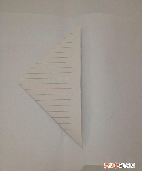 纸飞机重心怎么找,纸飞机怎么画简单好看