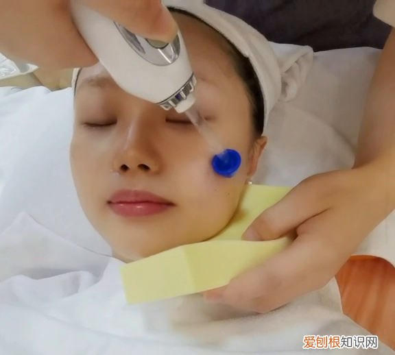 女生洗脸的步骤是什么