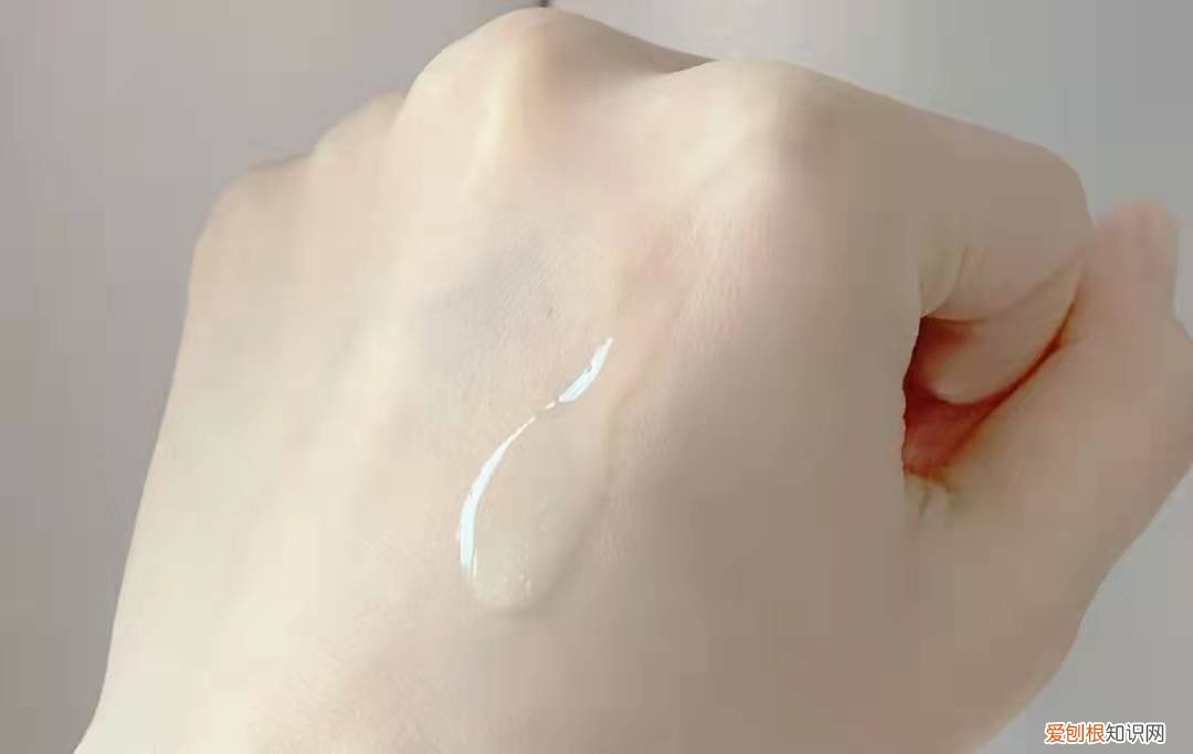 雅诗兰黛精华液好用吗？