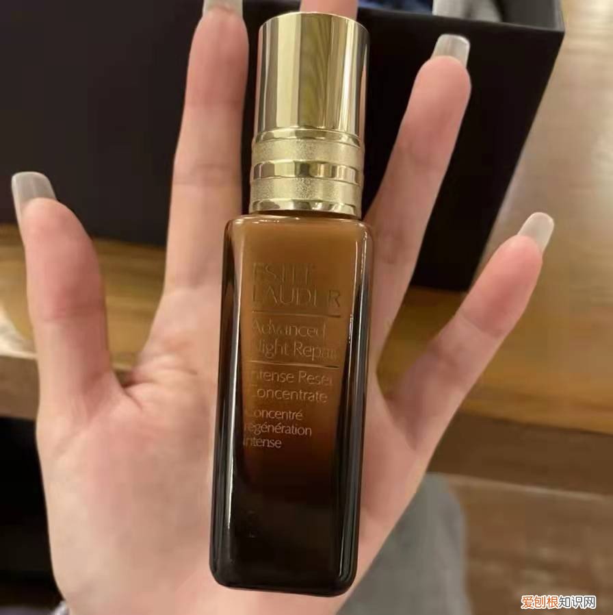 雅诗兰黛精华液好用吗？