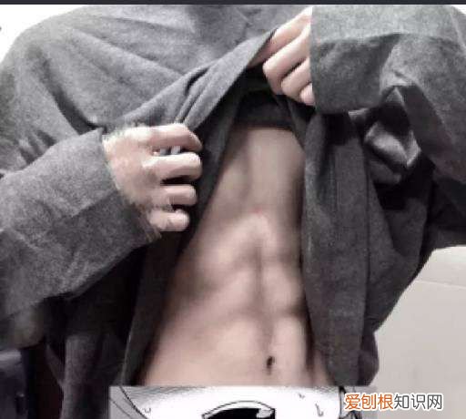 手腕骨头突出怎么办，左手腕处有骨头突出来怎么回事