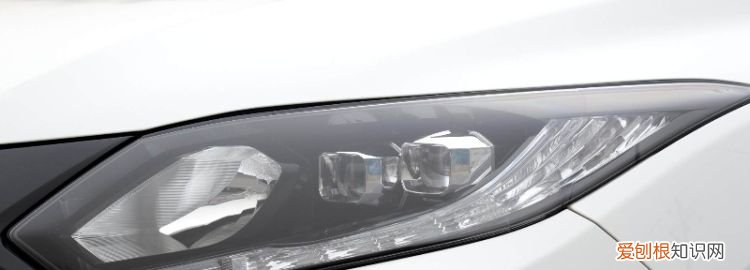 缤智大灯高度调节在哪,本田缤智大灯调节图解