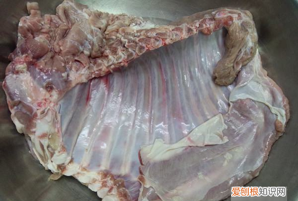 手扒羊肉的做法，正宗宁夏手抓羊肉做法只放盐