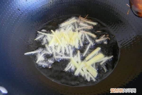 炒羊肉放什么调料,炒羊肉放什么调料最佳