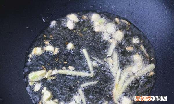 炒羊肉放什么调料，炒羊肉放什么调料最佳