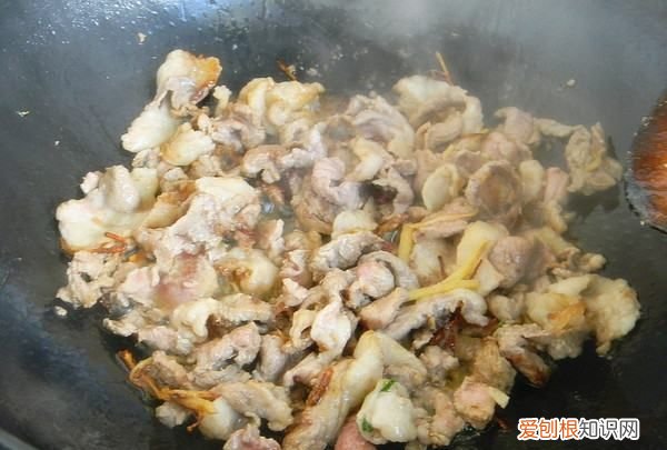 炒羊肉放什么调料,炒羊肉放什么调料最佳