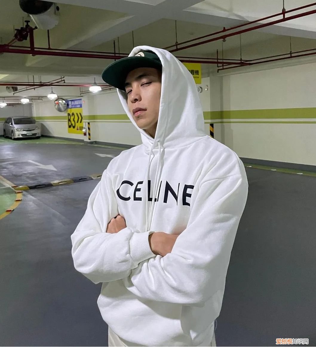 矮个子男生帽子搭配?