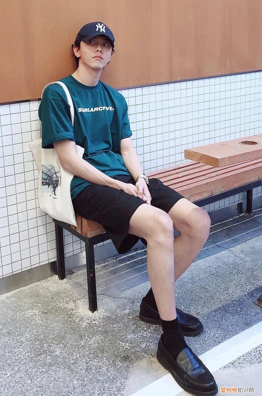 矮个子男生帽子搭配?