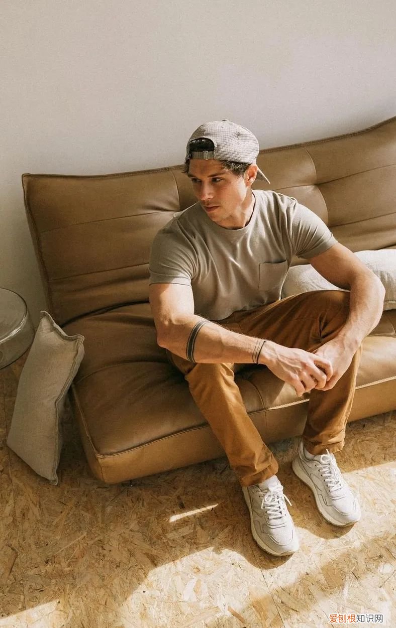 矮个子男生帽子搭配?