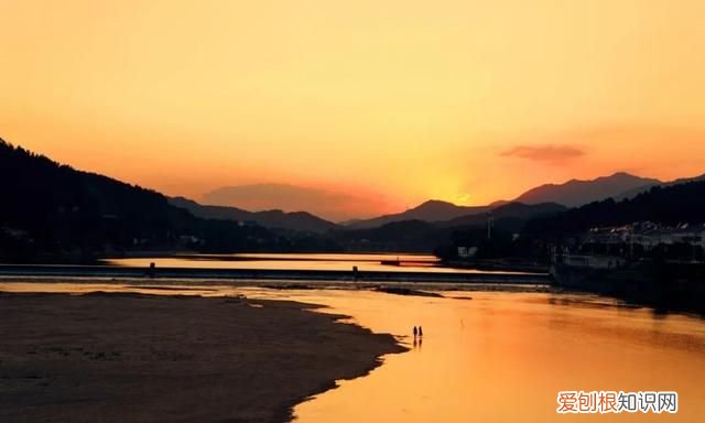 十位诗人十首绝命诗词直达灵魂