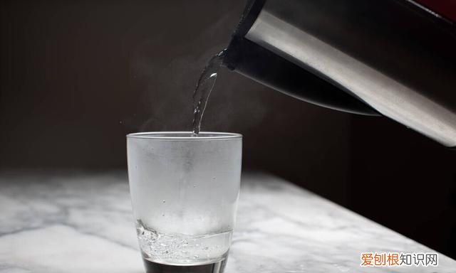 手指被502胶水粘住了,怎么办?