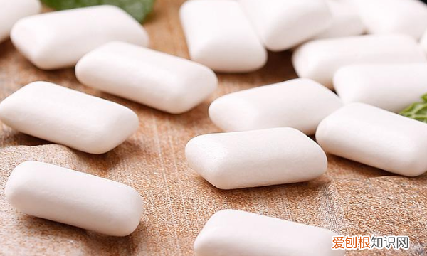 口香糖怎么清理，如何去除粘在地上的口香糖?