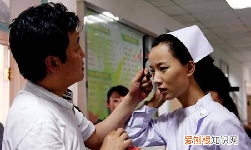 “过气大花”王珞丹:大学骂导演,37岁感情成谜,尤珊珊非她莫属