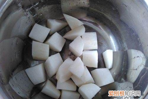 猪肺白萝卜汤的做法与功效，猪肺萝卜汤中的白萝卜怎么处理