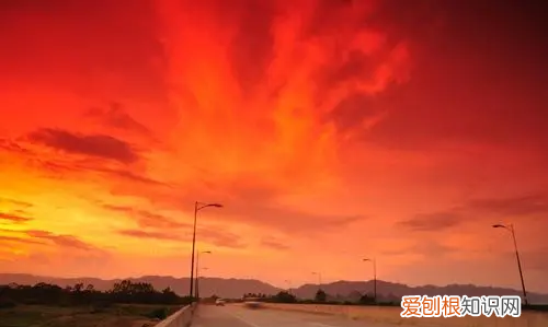 晚霞是怎样形成的,红色的晚霞到底是怎么形成的呢