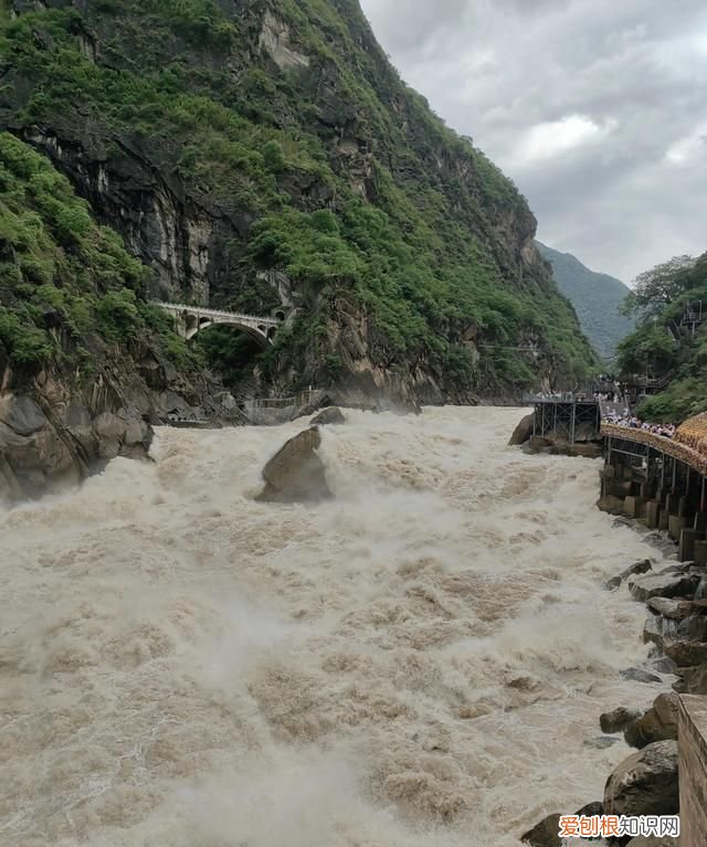 虎跳峡在金沙江的位置图,虎跳峡金沙江咆哮
