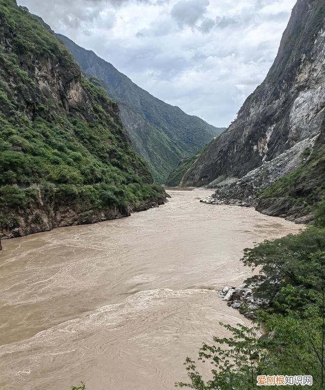 虎跳峡在金沙江的位置图,虎跳峡金沙江咆哮