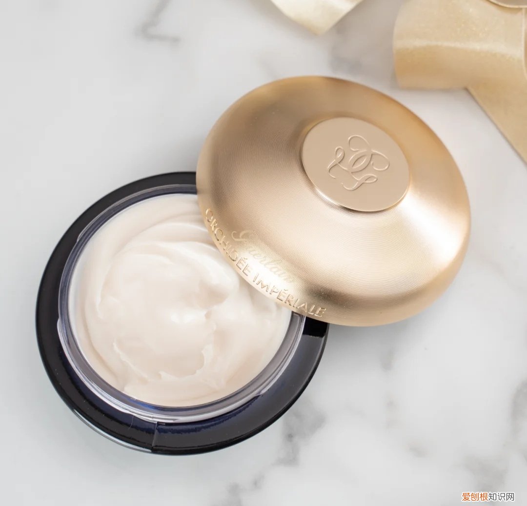 娇兰化妆品多少钱一套？